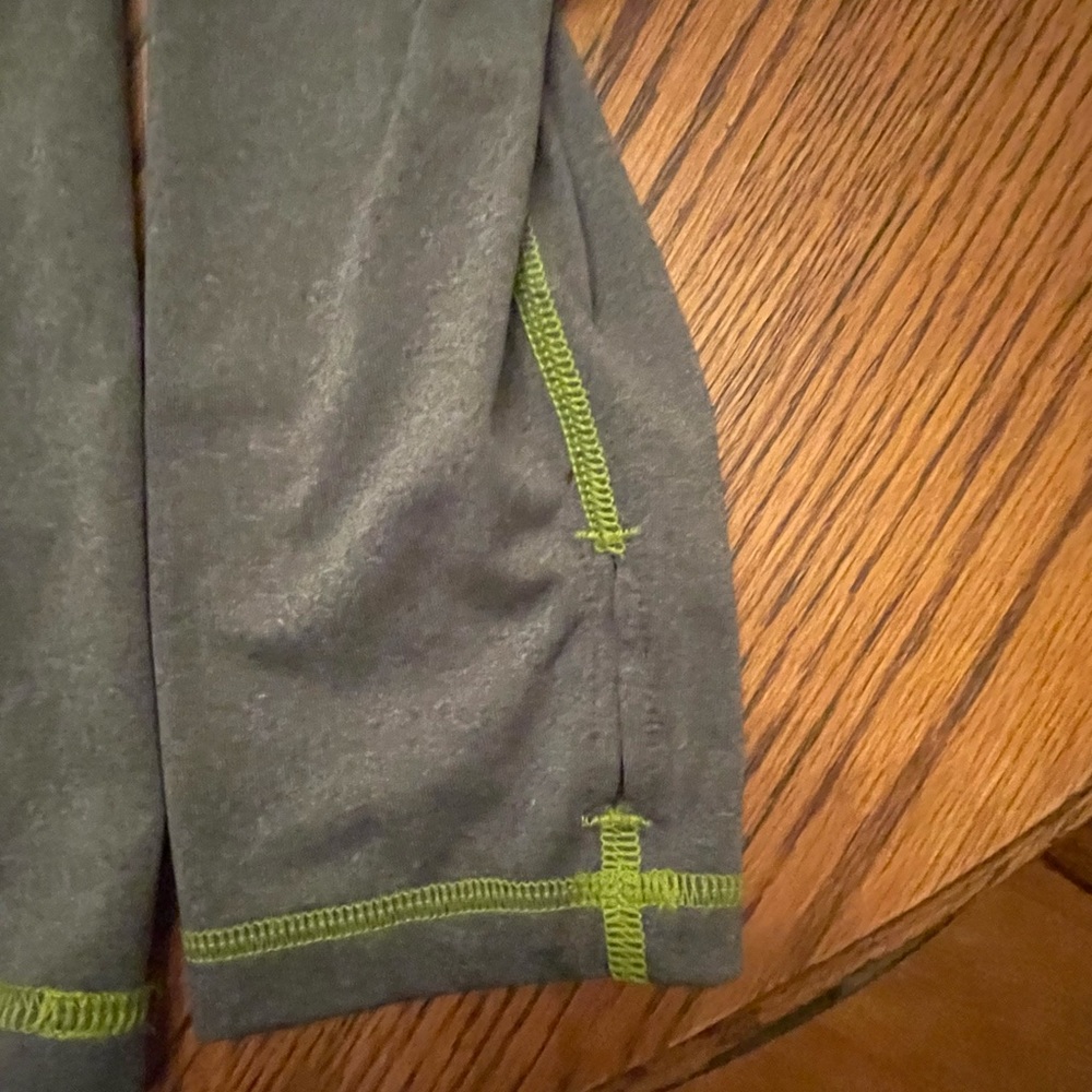 LL Bean 3/4 zip dry wicking hoodie shirt. Boys size 14/16 - Picture 5 of 7